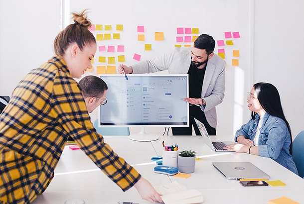 Illustration of flexible ways of working with VoC Insights